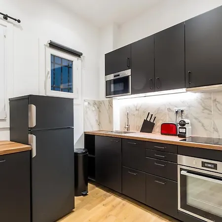 Apartment Cmg - Nation / Voltaire *
