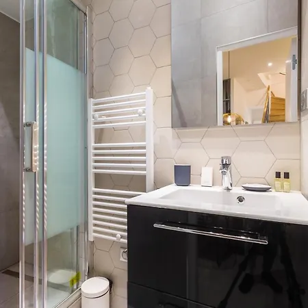 Cmg - Nation / Voltaire Apartment